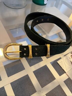 Vintage green textured gold buckle belt